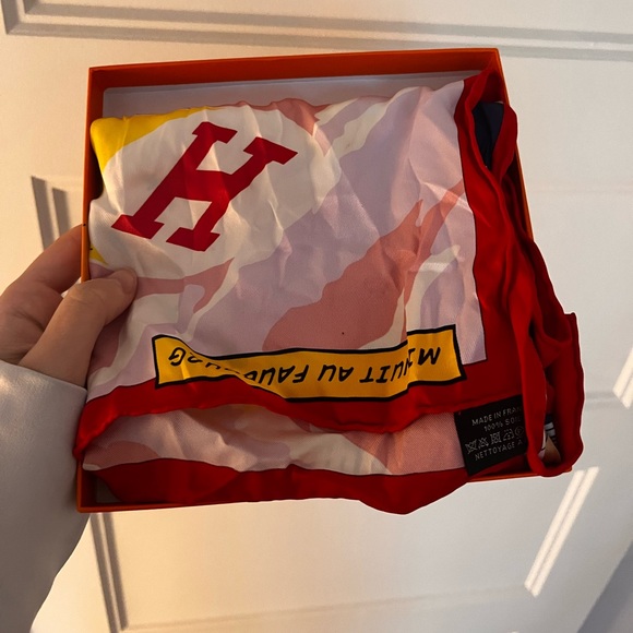 Hermès "Minuit au Faubourg" Silk Scarf - Picture 5 of 6